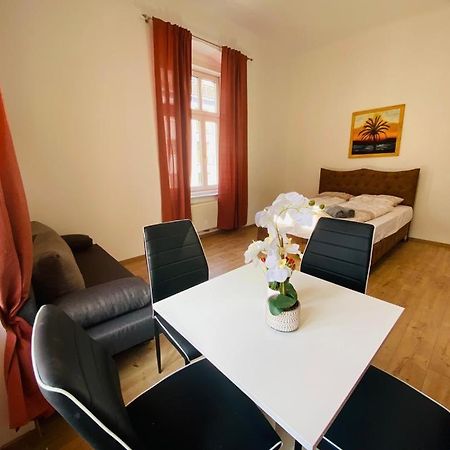 Deluxe Quad Room Dw Vienne Extérieur photo